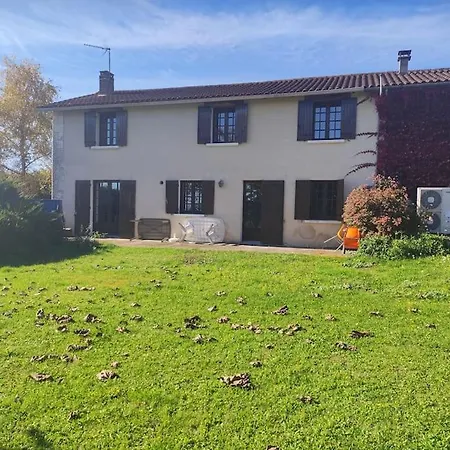 Maison Familiale Avec Grand Jardin Arbore Semesterbostad