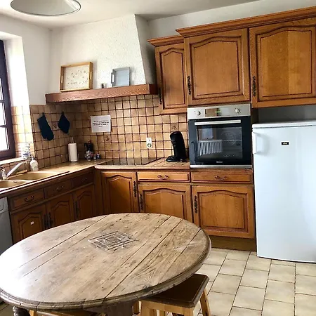 Maison Familiale Avec Grand Jardin Arbore