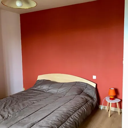 Maison Familiale Avec Grand Jardin Arbore Trélissac